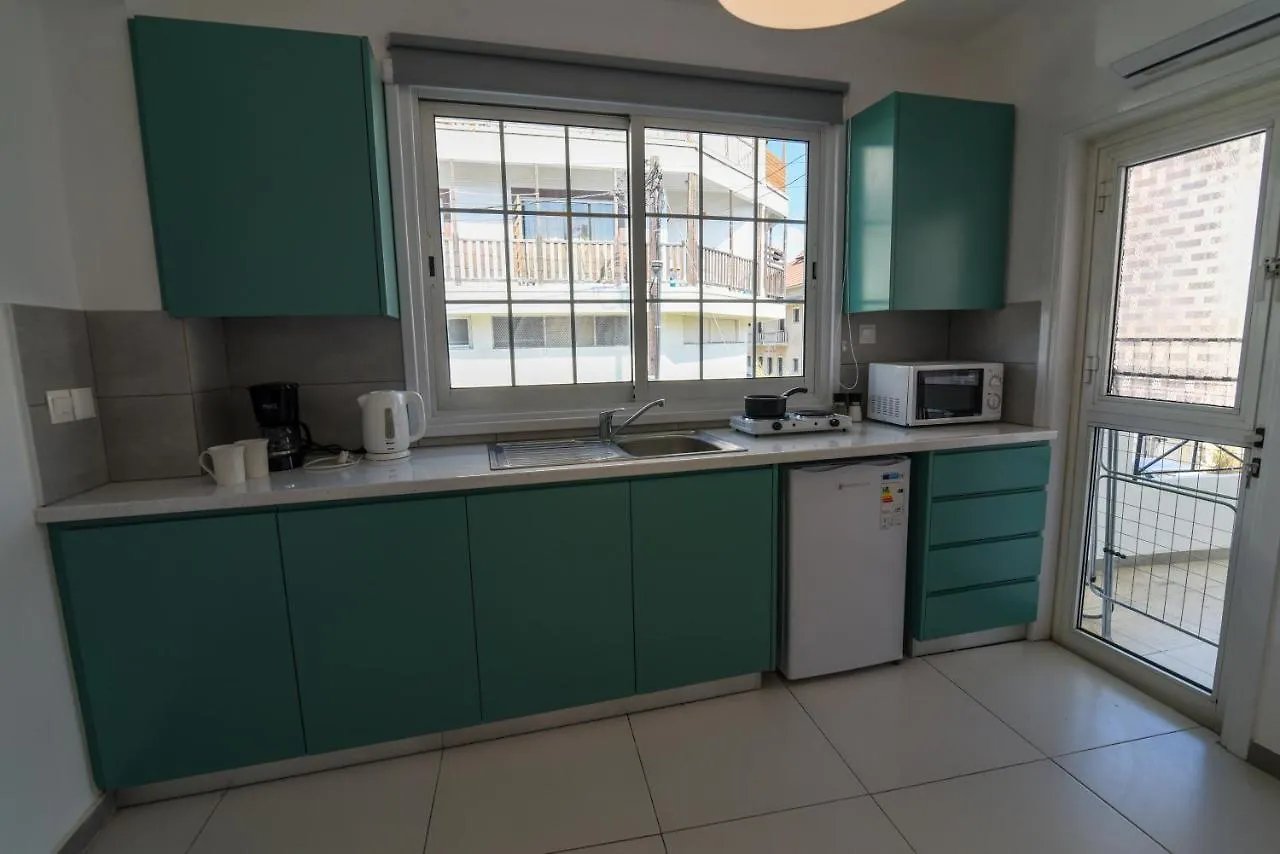 Jana'S 2-Br Apartment In לרנקה