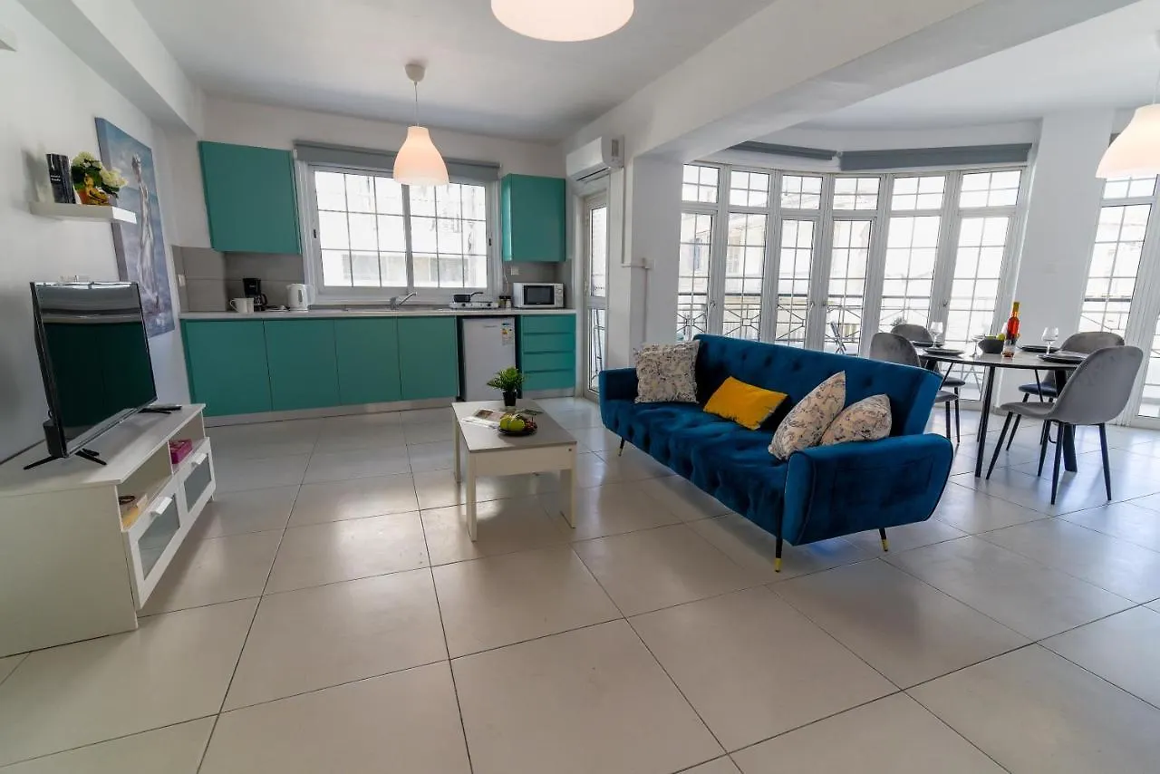 Jana'S 2-Br Apartment In לרנקה